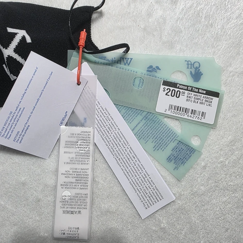 NWT Off-White jacquard Arrows motif face mask Black White L/XL